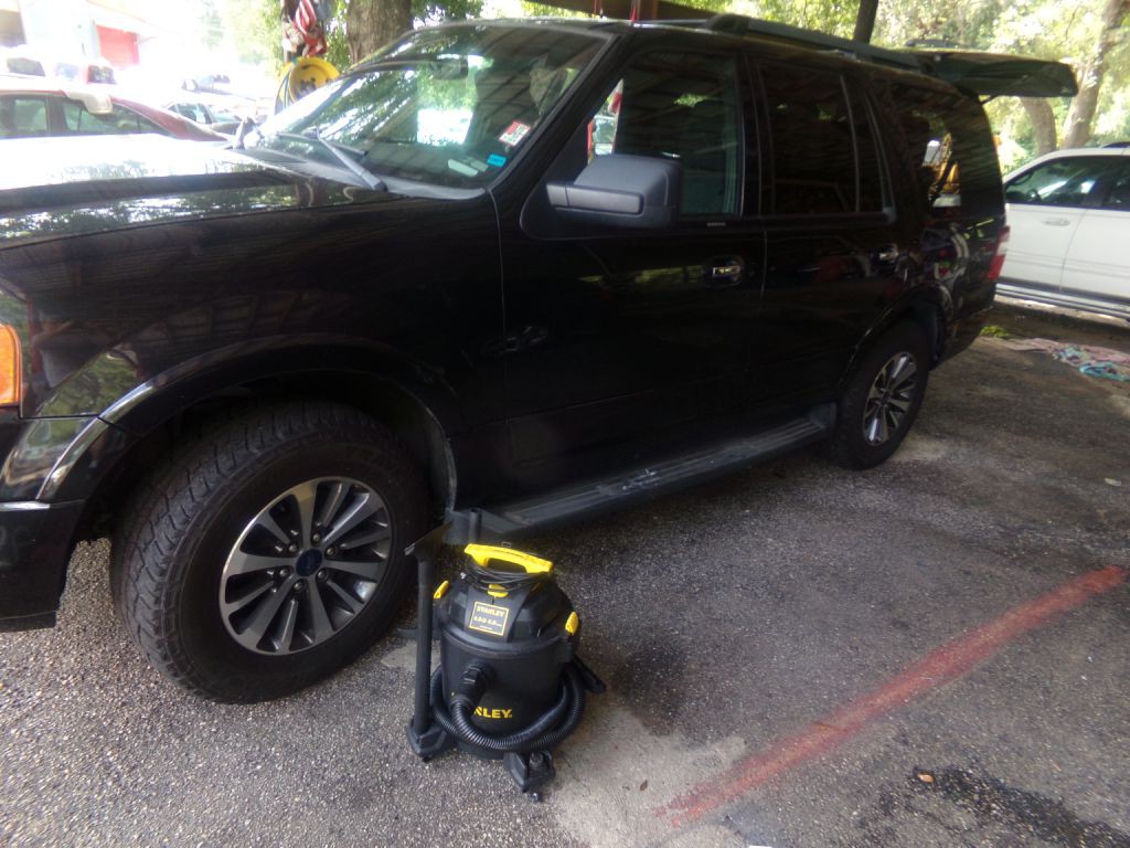 2015 Ford Expedition Image 2