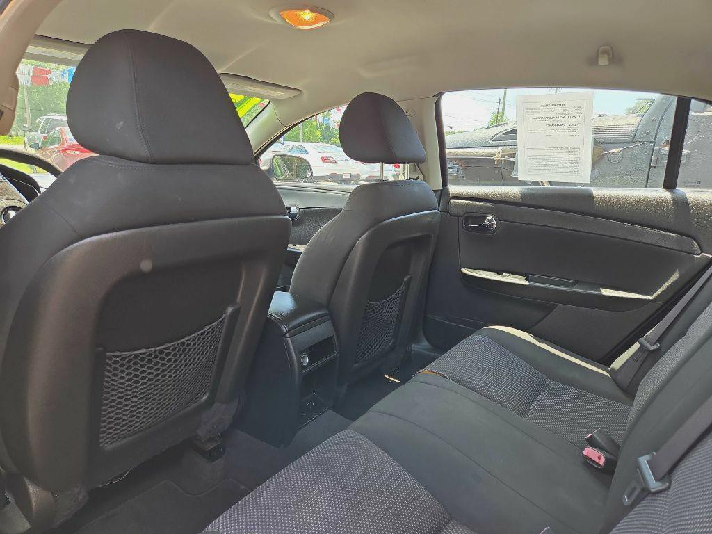 2012 Chevrolet Malibu Image 7