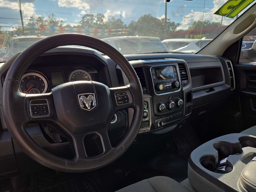2015 RAM 1500 Image 9