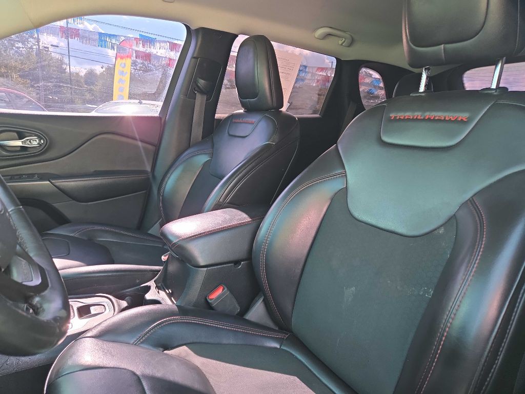 2019 Jeep Cherokee Image 8