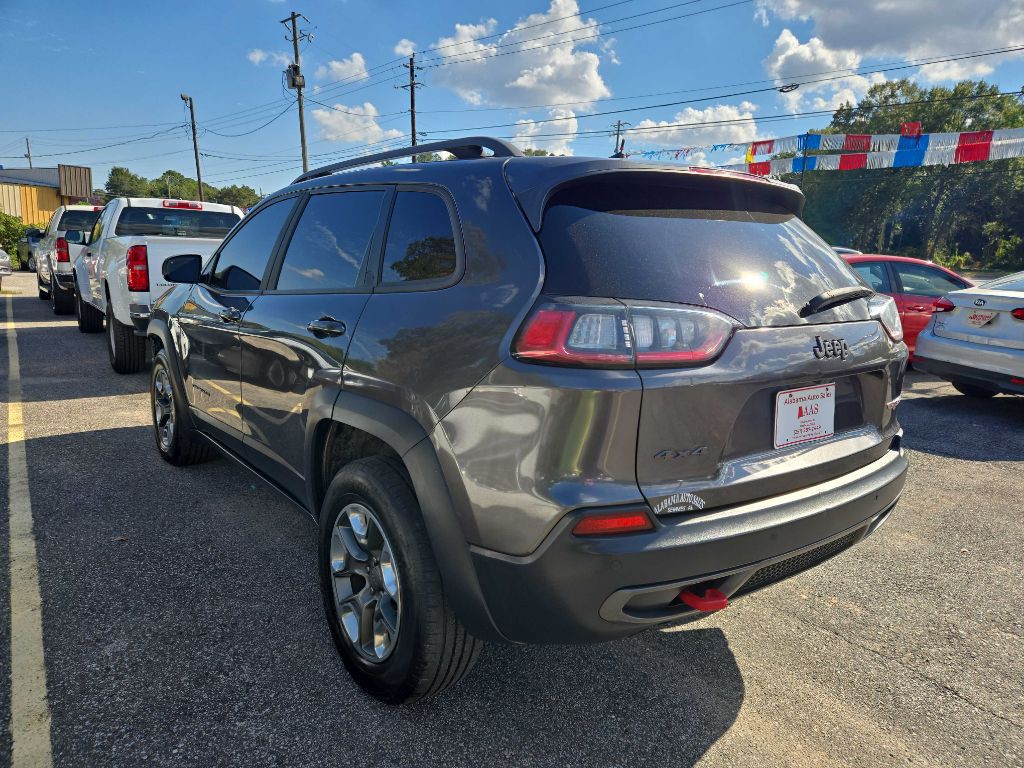 2019 Jeep Cherokee Image 2