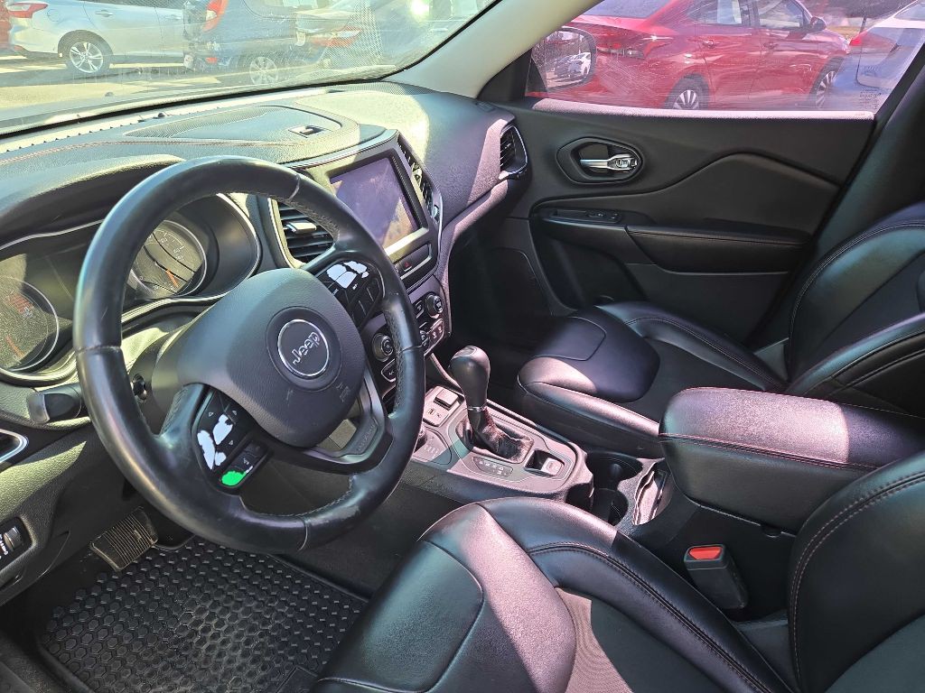 2019 Jeep Cherokee Image 8