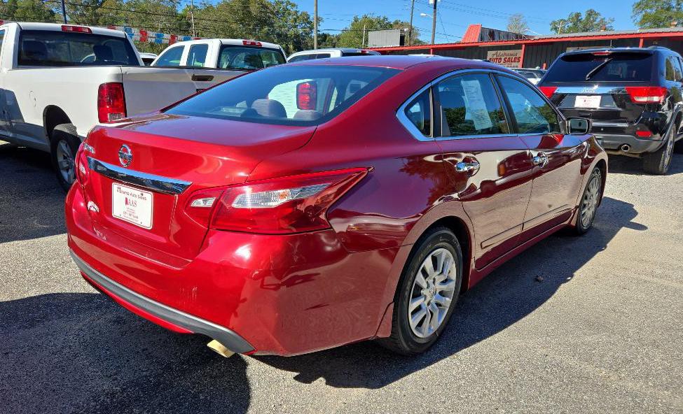 2018 Nissan Altima Image 2