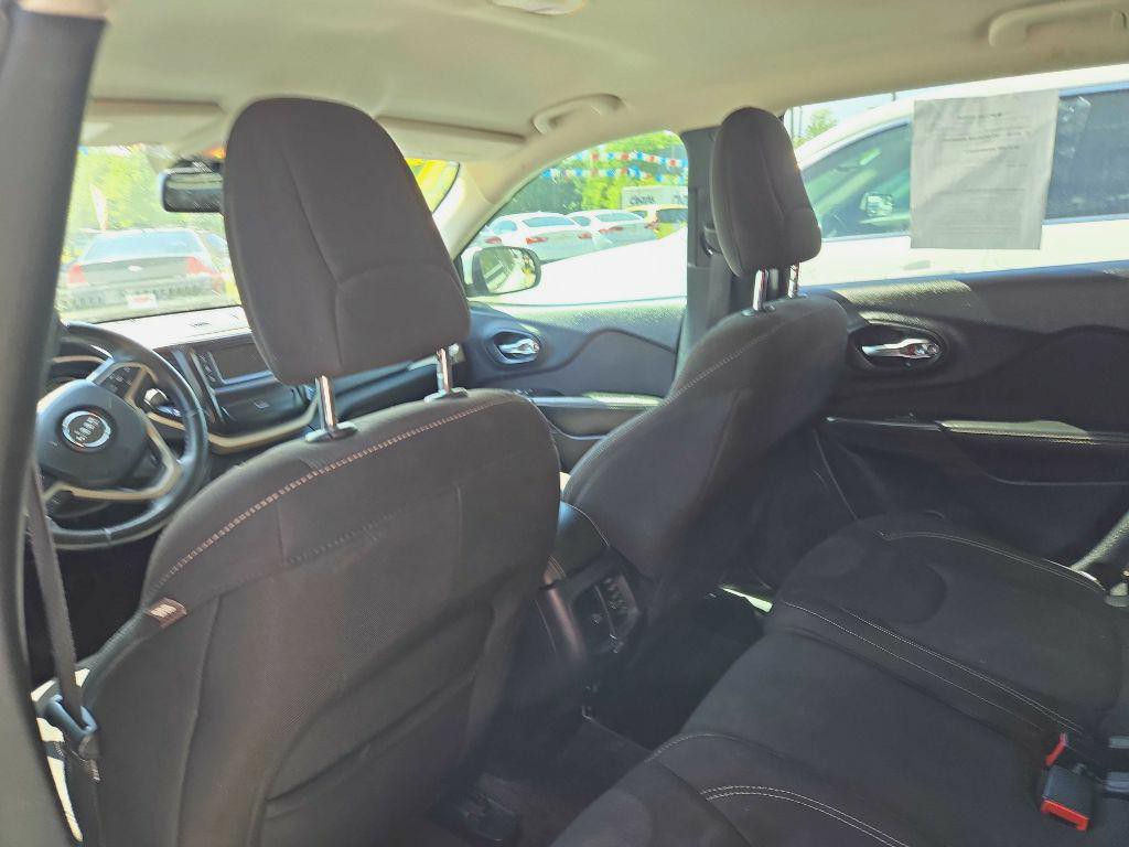 2017 Jeep Cherokee Image 6