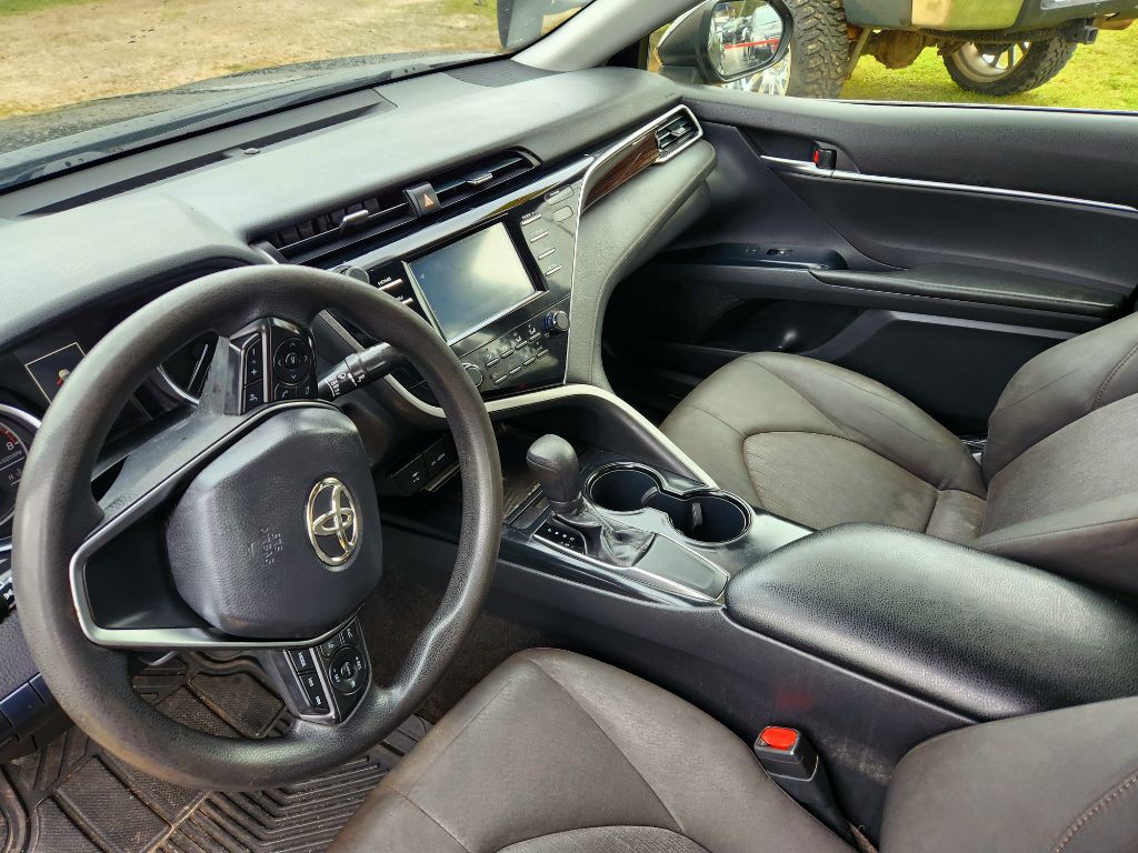 2018 Toyota Camry Image 6