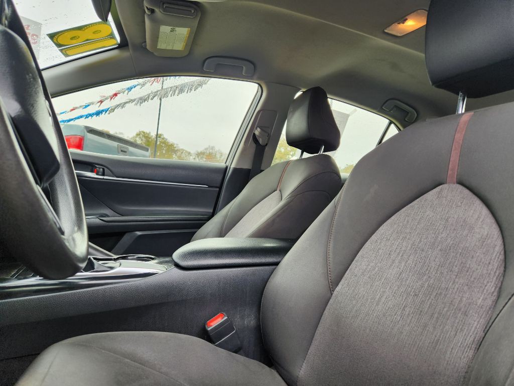 2018 Toyota Camry Image 8