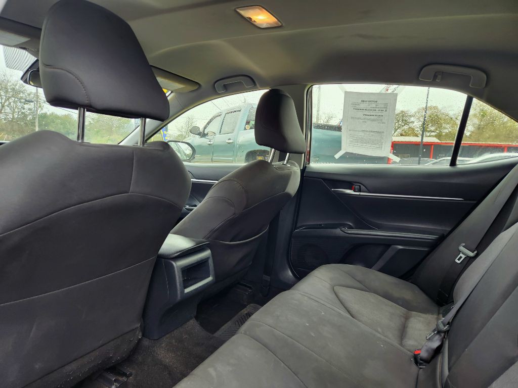 2018 Toyota Camry Image 9