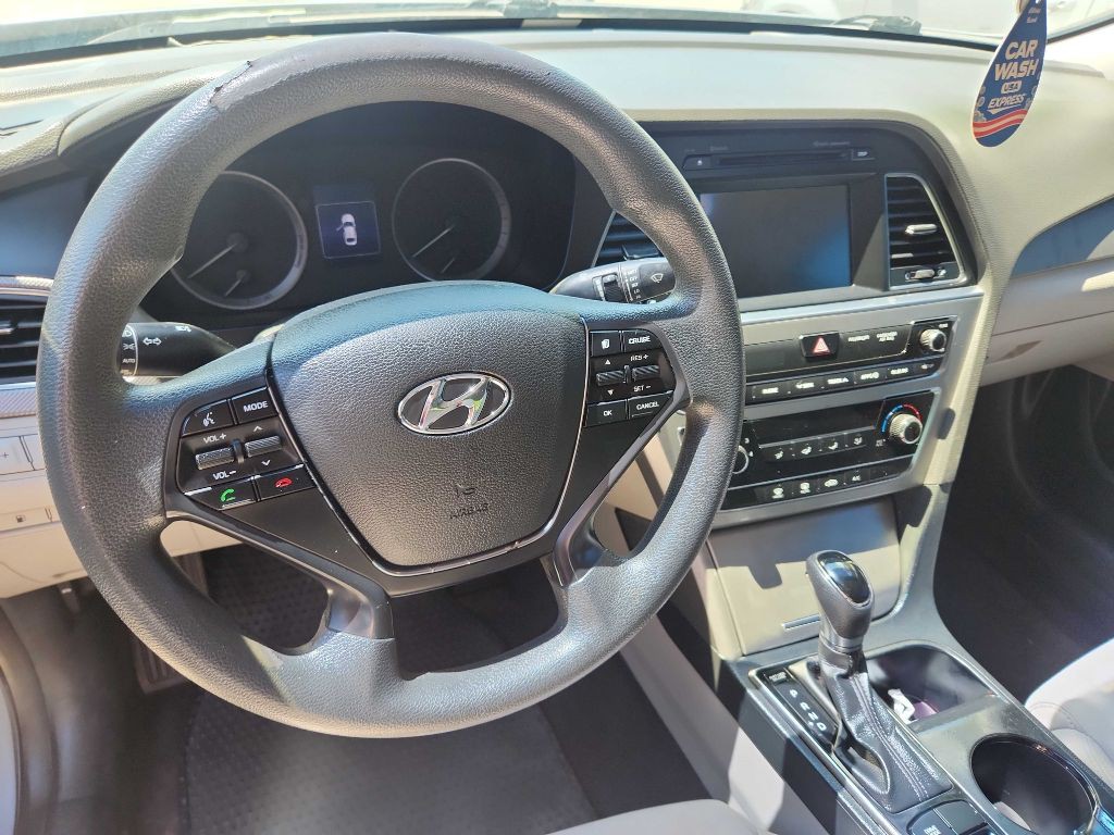 2016 Hyundai Sonata Image 5