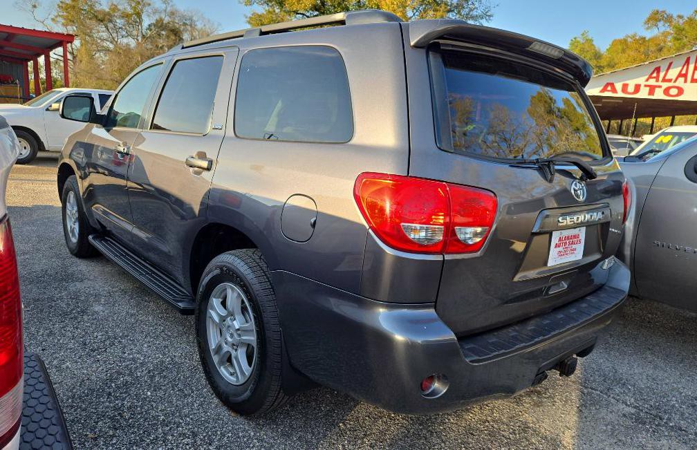 2015 Toyota Sequoia Image 3