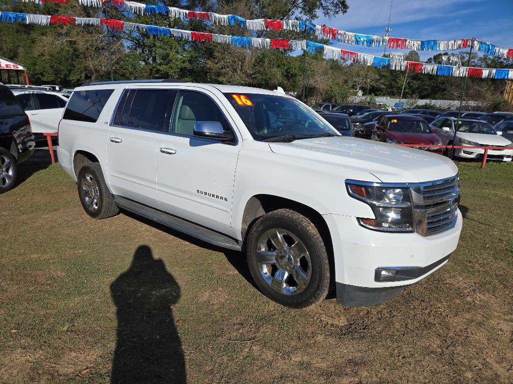 2016 Chevrolet Suburban Image 2