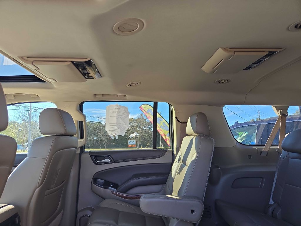 2016 Chevrolet Suburban Image 7
