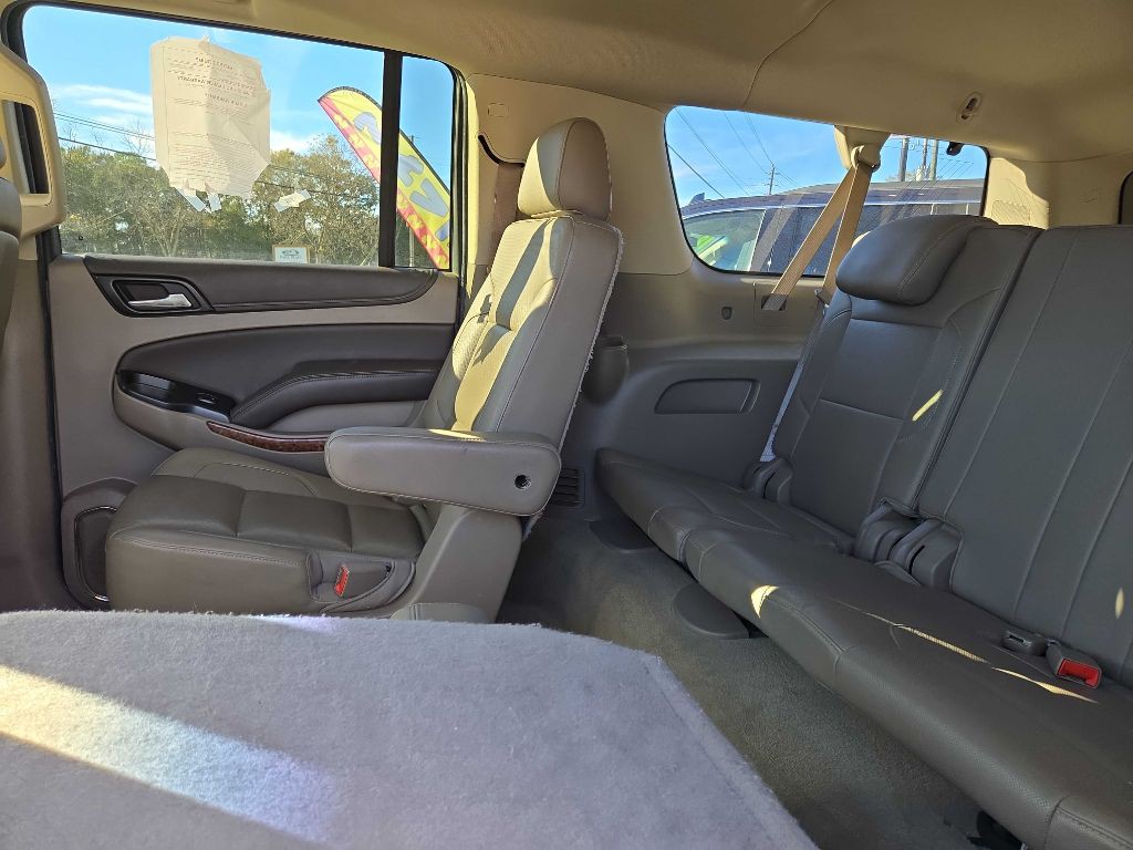 2016 Chevrolet Suburban Image 8