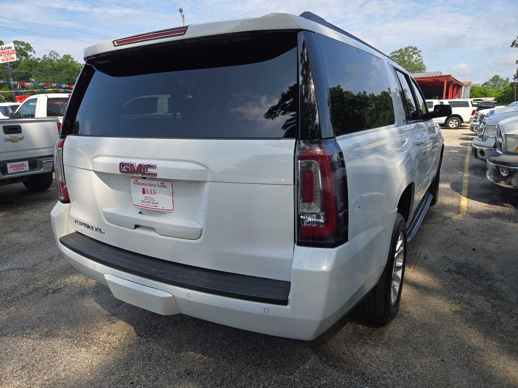 2015 GMC Yukon Image 3