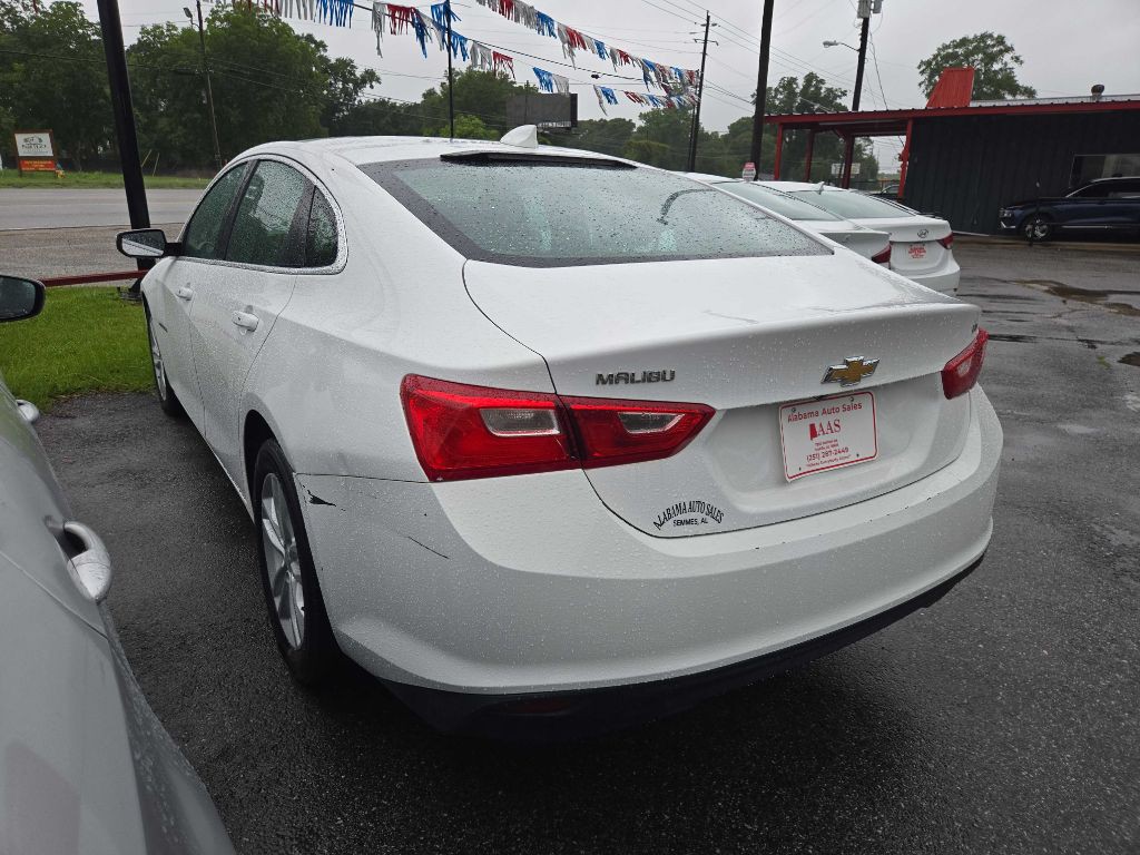 2018 Chevrolet Malibu Image 2