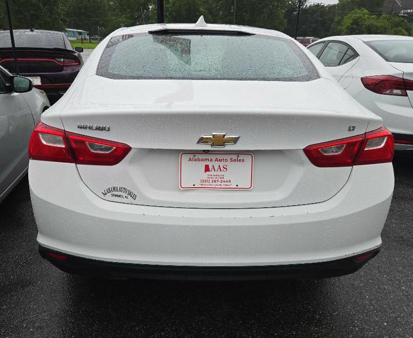 2018 Chevrolet Malibu Image 3