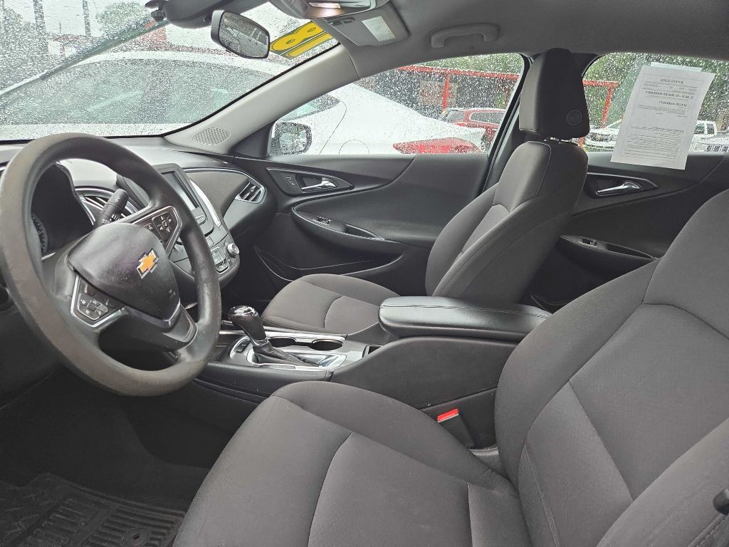 2018 Chevrolet Malibu Image 6
