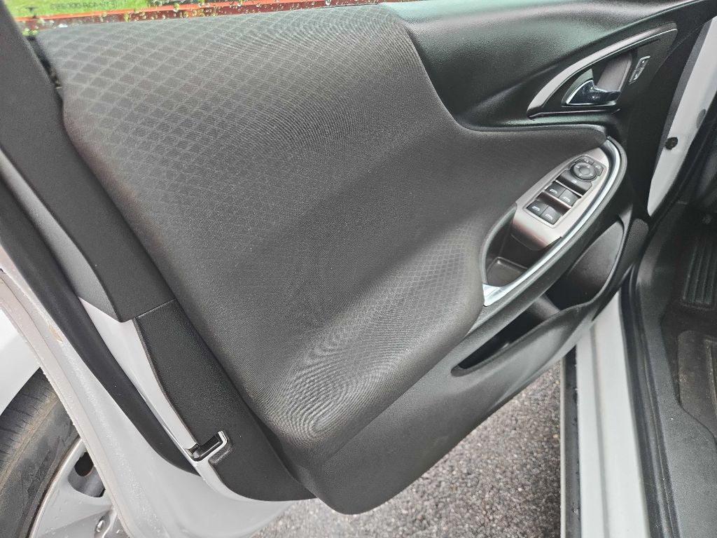 2018 Chevrolet Malibu Image 8