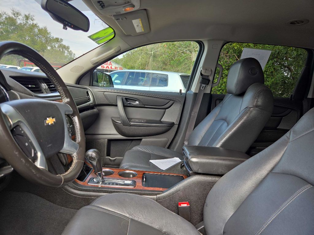 2014 Chevrolet Traverse Image 5