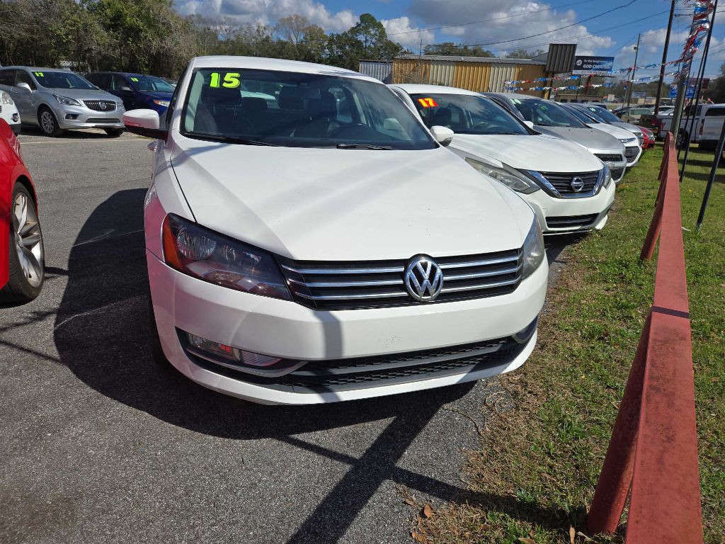 2015 Volkswagen Passat Image 2