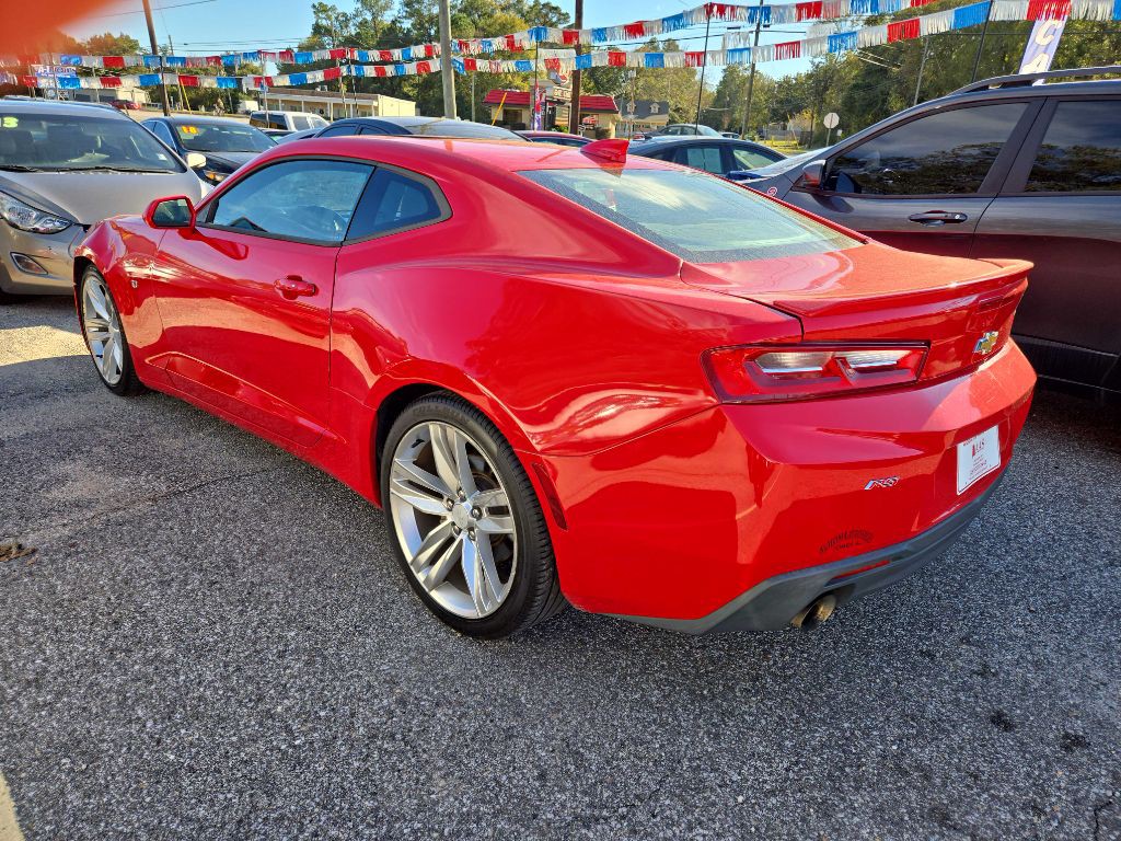 2017 Chevrolet Camaro Image 2