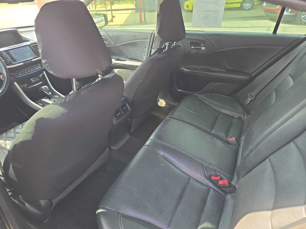 2017 Honda Accord Image 5