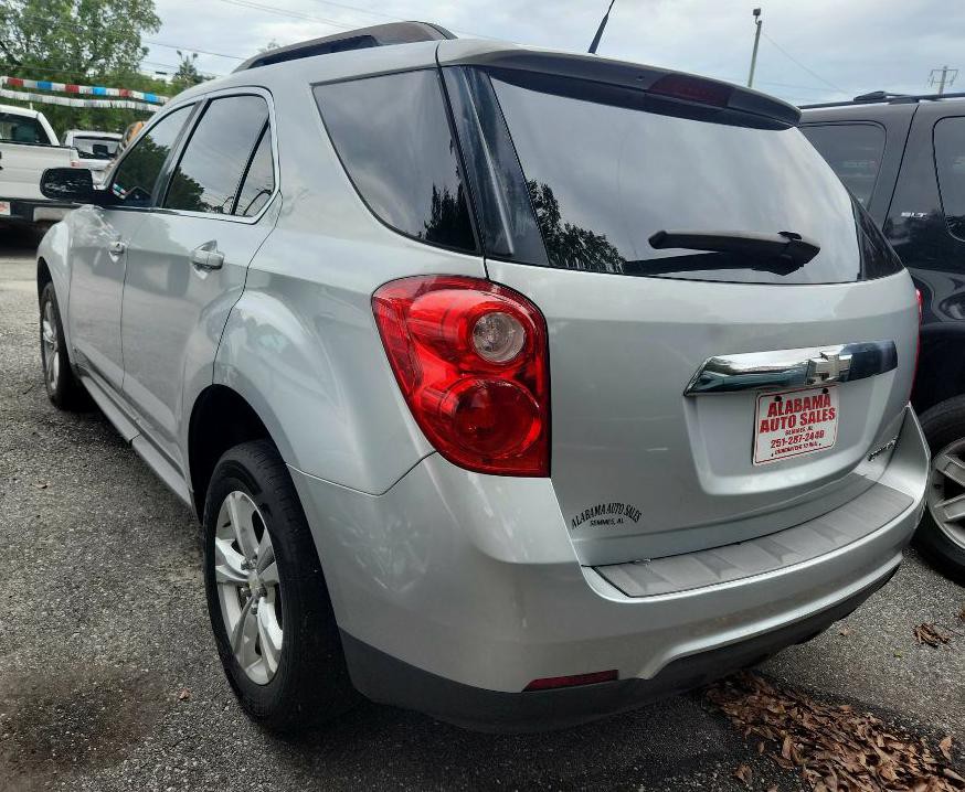 2010 Chevrolet Equinox Image 2
