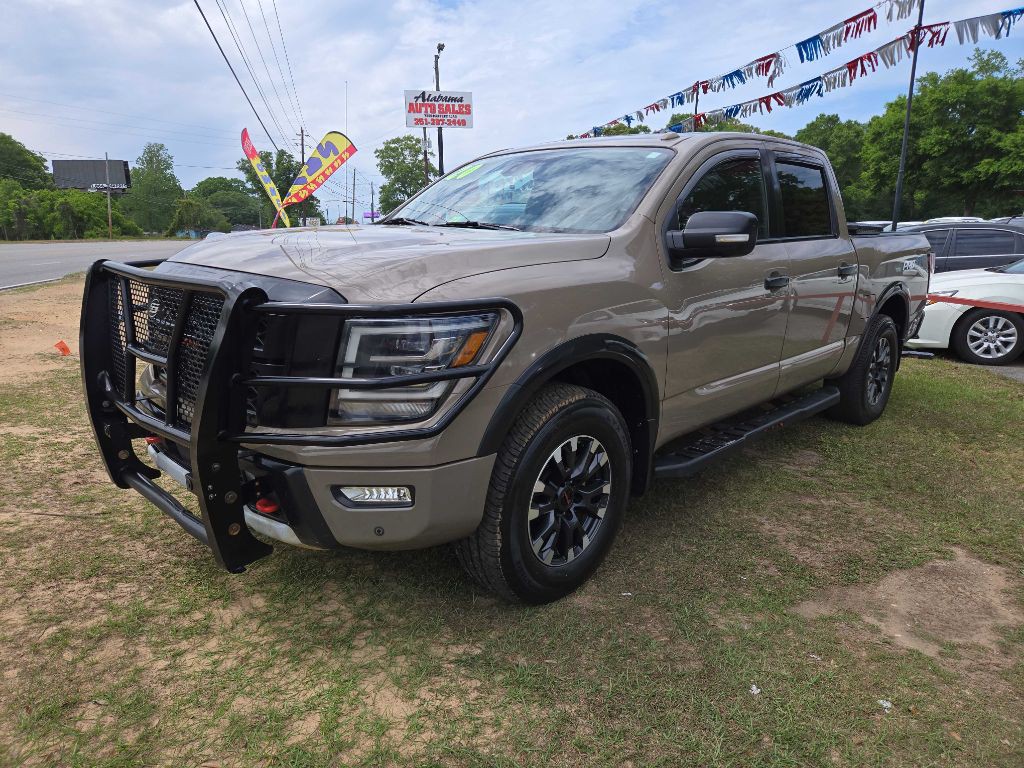 2020 Nissan Titan Image 2