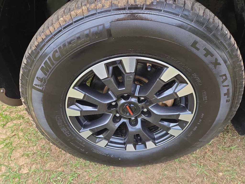 2020 Nissan Titan Image 9