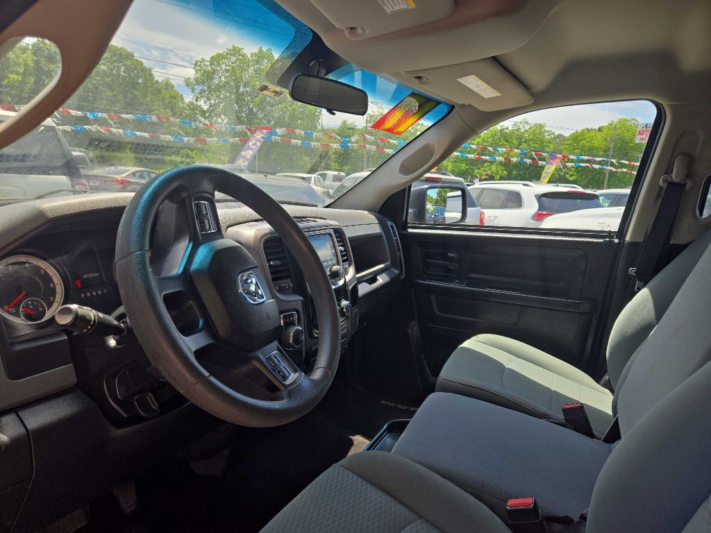 2017 RAM 1500 Image 4