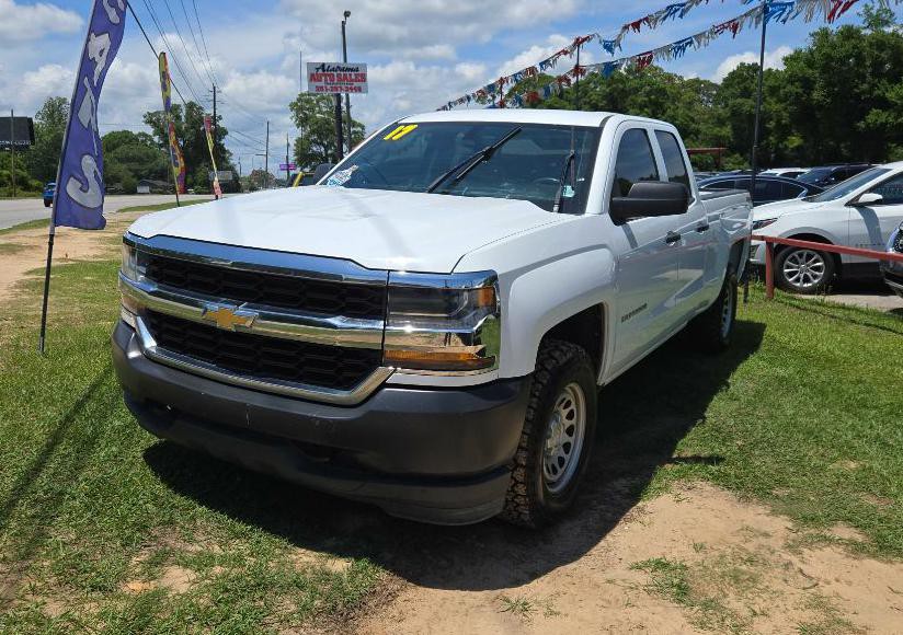2017 Chevrolet Silverado 1500 Image 2