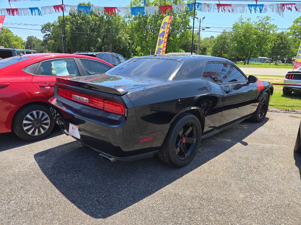2012 Dodge Challenger Image 4