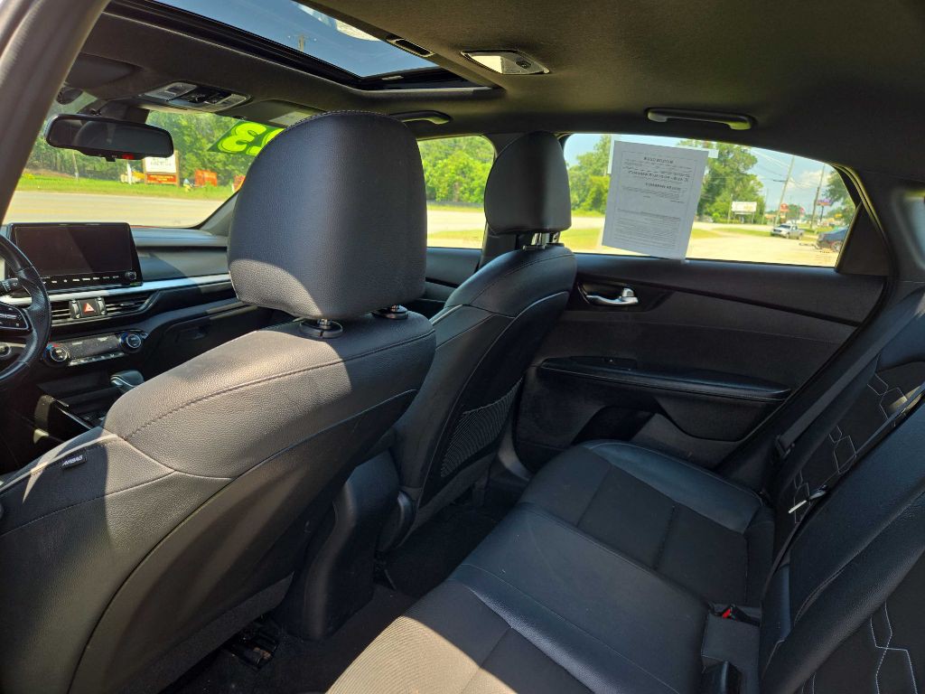 2023 Kia Forte Image 8