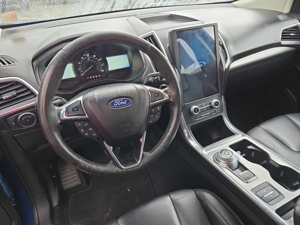 2022 Ford Edge Image 7