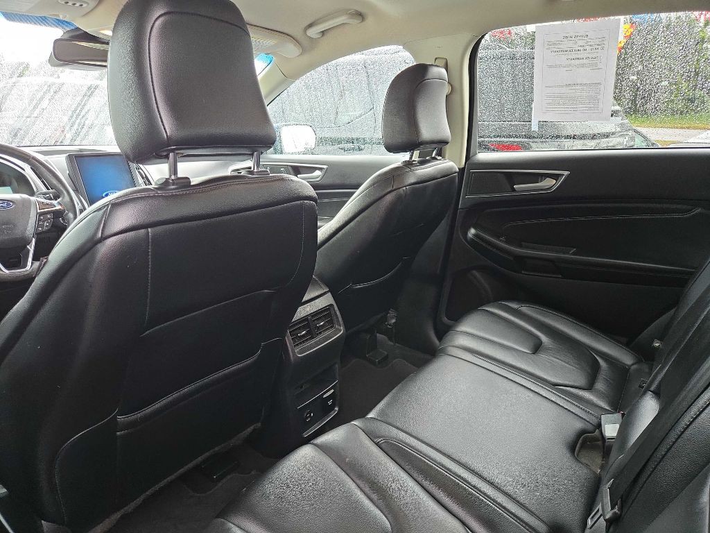 2022 Ford Edge Image 8