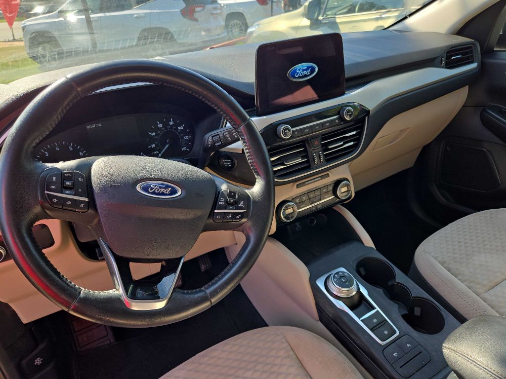 2021 Ford Escape Image 8