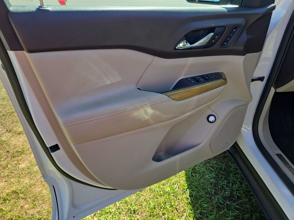 2018 GMC Acadia Image 7