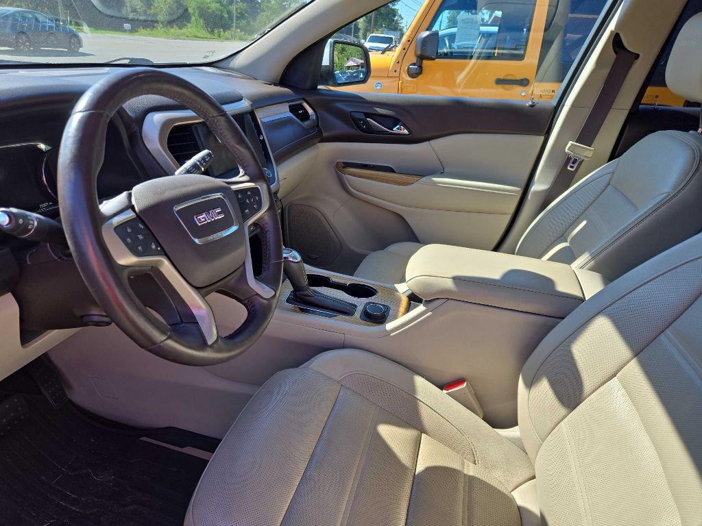2018 GMC Acadia Image 8