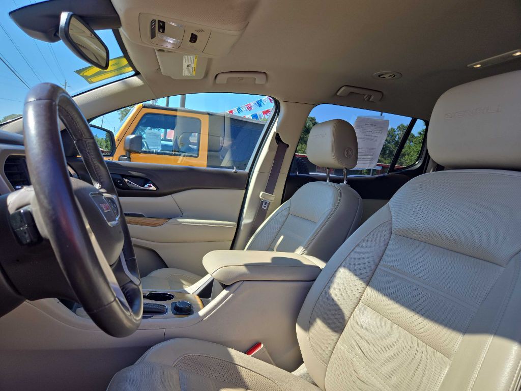 2018 GMC Acadia Image 9