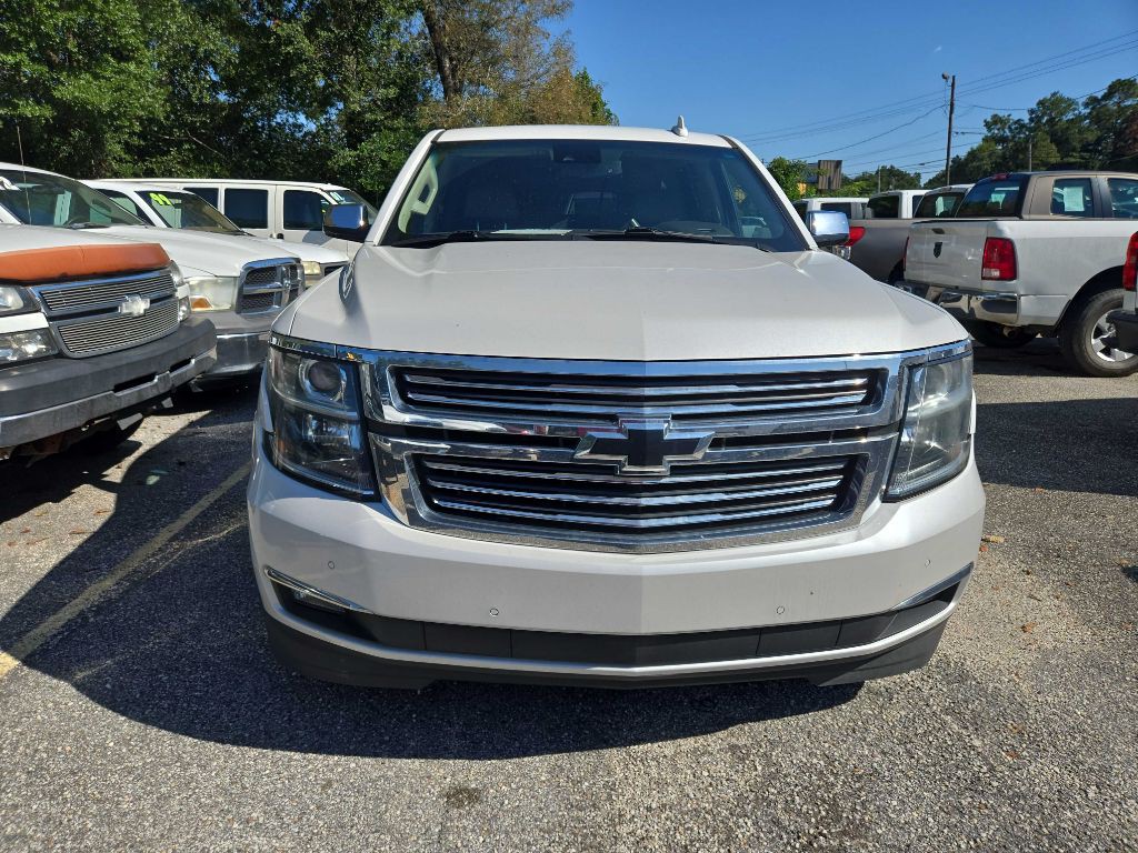 2020 Chevrolet Suburban Image 2