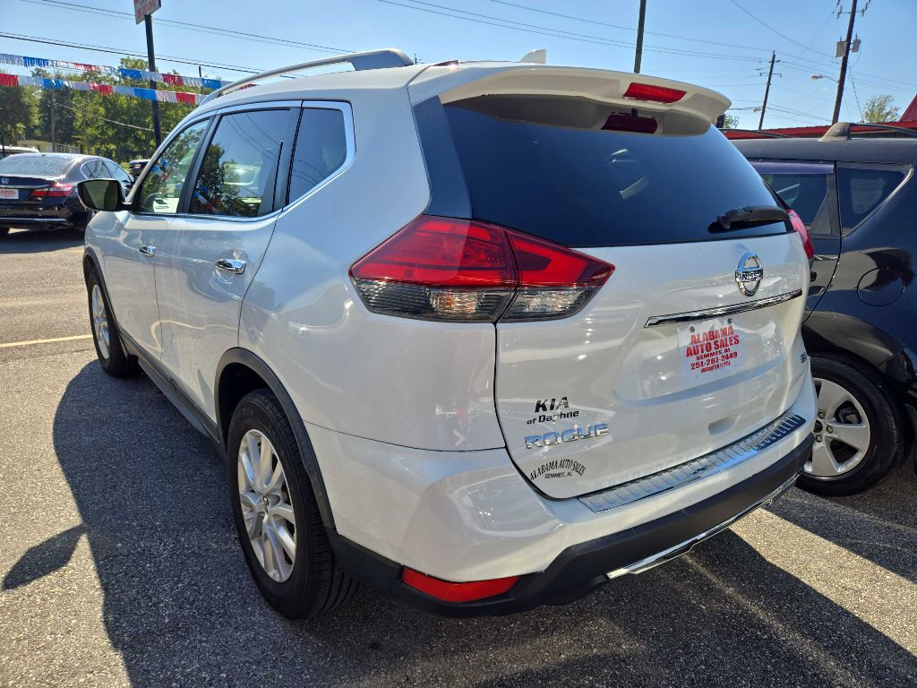 2017 Nissan Rogue Image 5