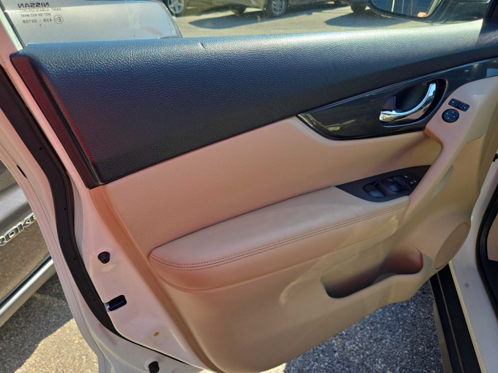 2017 Nissan Rogue Image 7