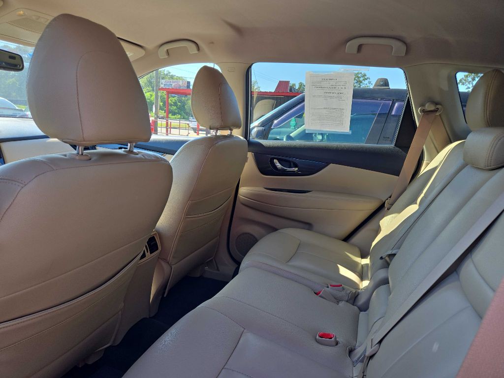 2017 Nissan Rogue Image 10