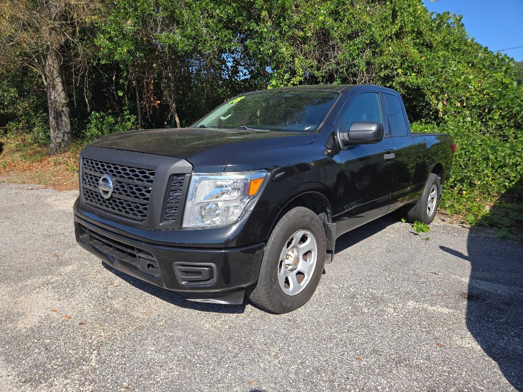 2018 Nissan Titan Image 3