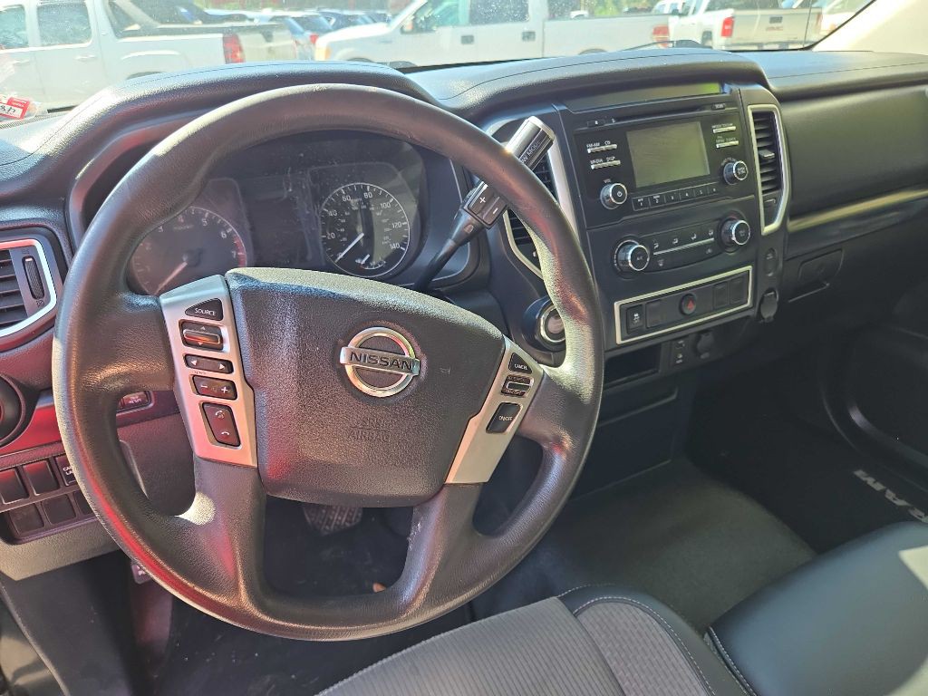 2018 Nissan Titan Image 4