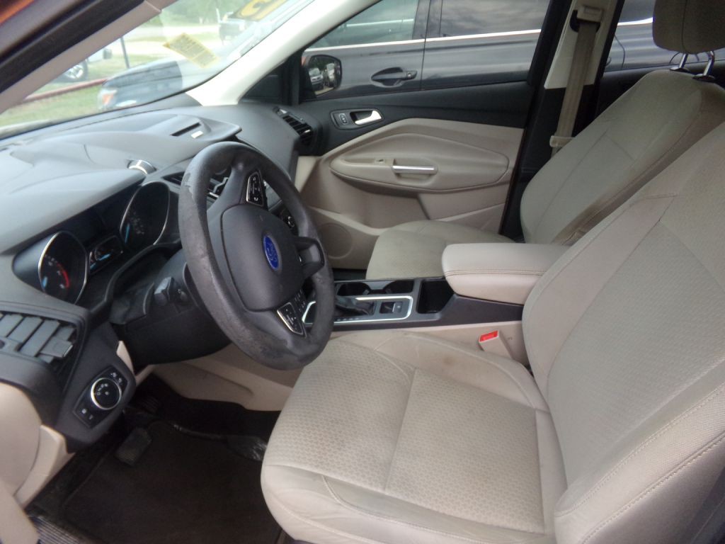 2017 Ford Escape Image 3