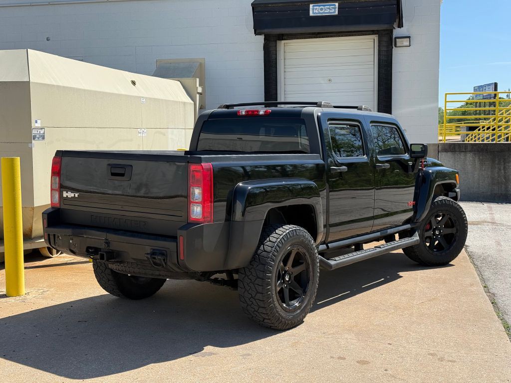2009 HUMMER H3T Image 3