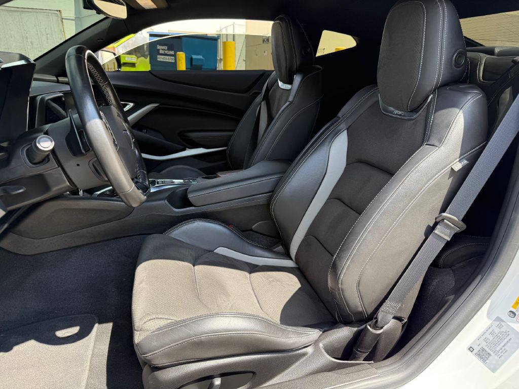 2021 Chevrolet Camaro Image 4