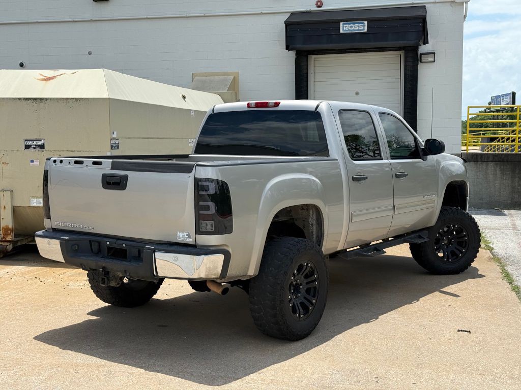 2009 GMC Sierra Image 3