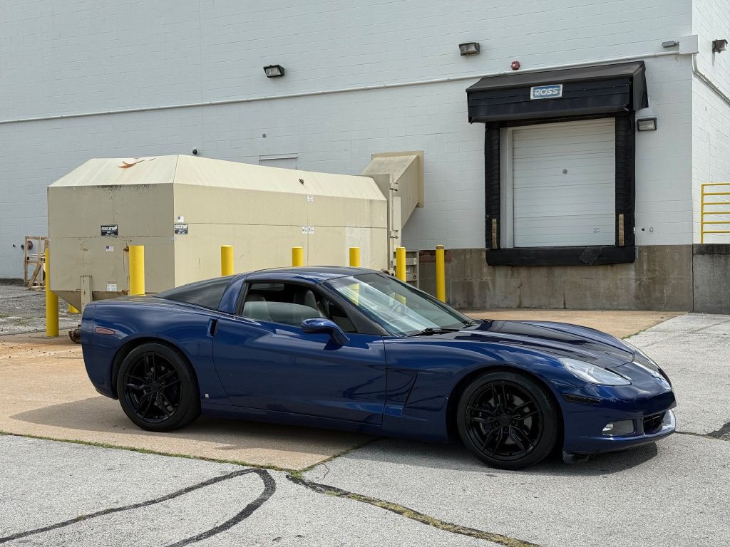 2007 Chevrolet Corvette Image 2
