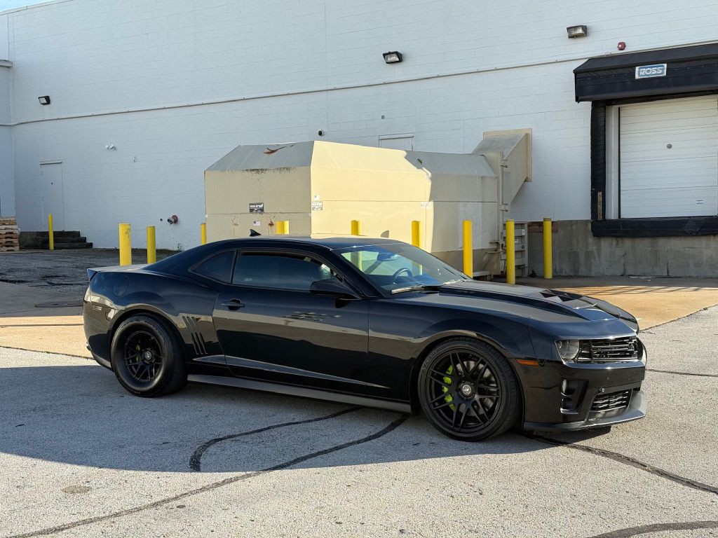 2013 Chevrolet Camaro Image 2